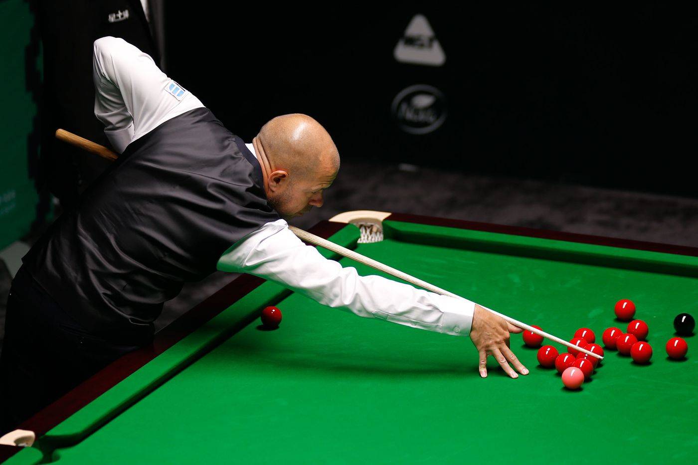 或缺的一部 或缺的一部