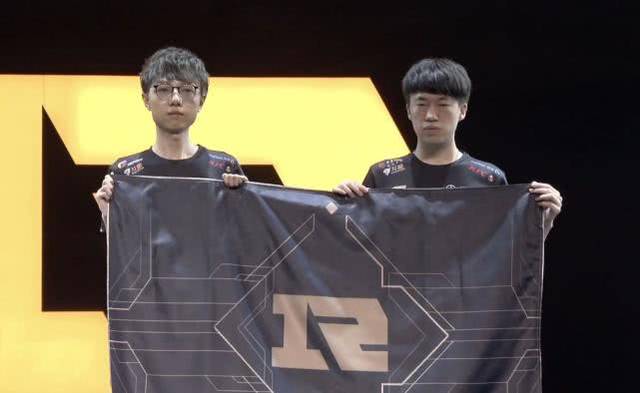 在龙战中带 在龙战中带